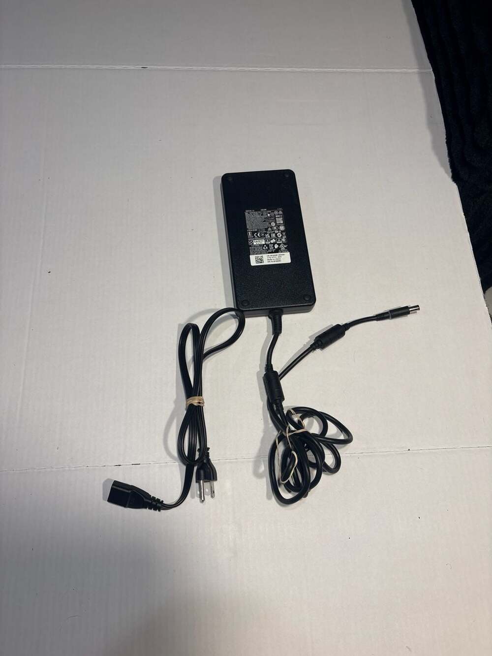Dell 240W AC Power Adapter Charger 19.5V 12.3A GA240PE1-00 0F4XHP